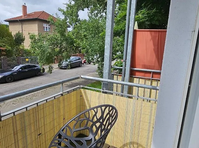 Casa Frida - Business Near Airport Ber, Kitchen, Bathroom, Balcony, Car Park برلين